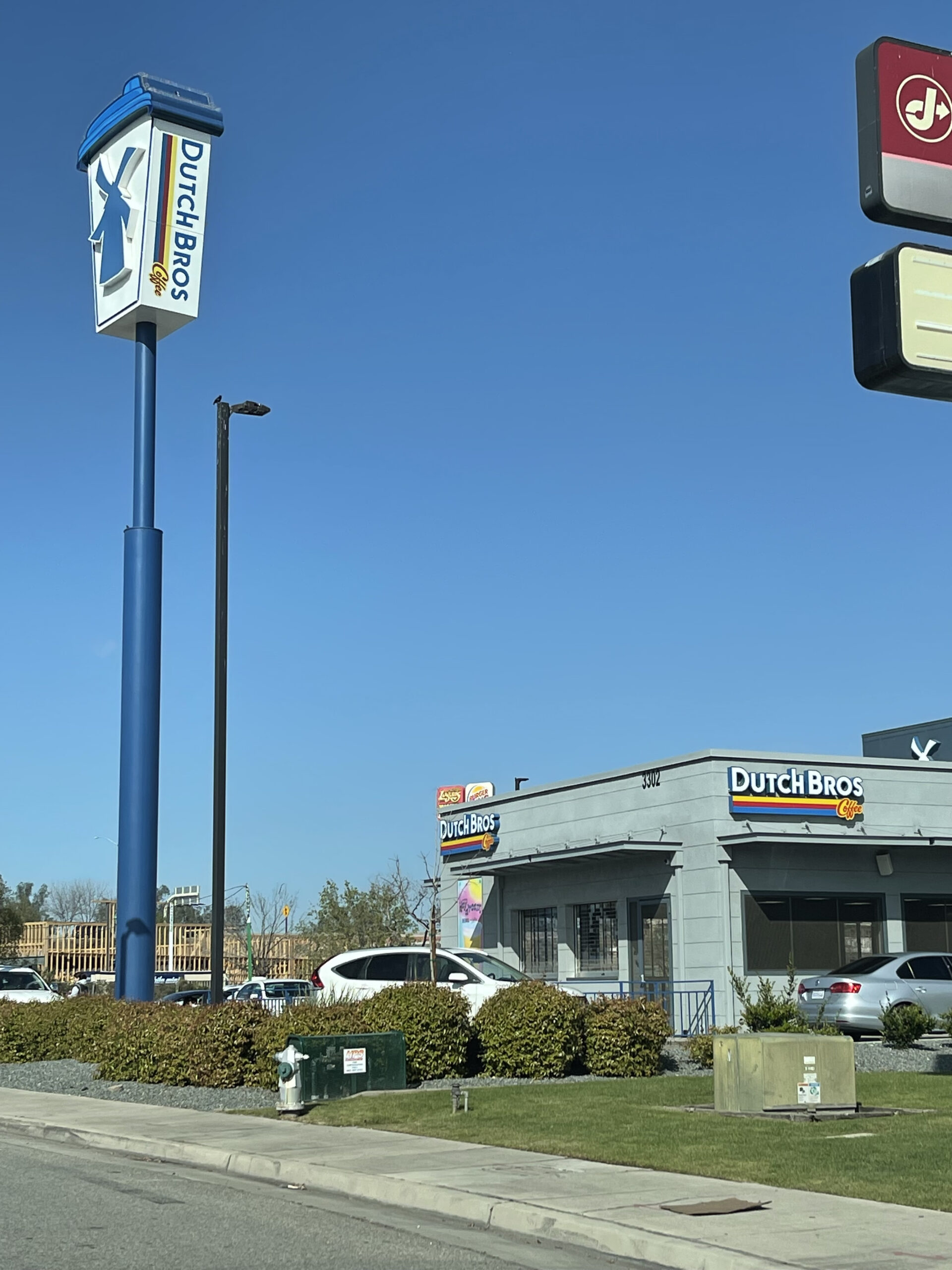 Dutch-bros-storefront - What's Vegetarian? Dutch Bros Vegetarian Options Guide - a Dutch Bros Coffee Drive-thru Stand