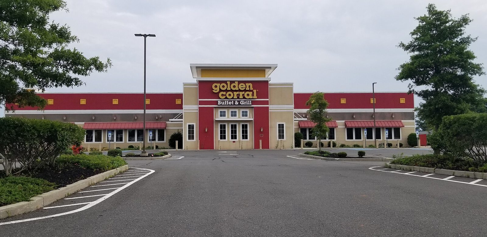 Golden Corral Storefront - What's Vegetarian? Golden Corral Buffet & Grill Restaurant Storefront