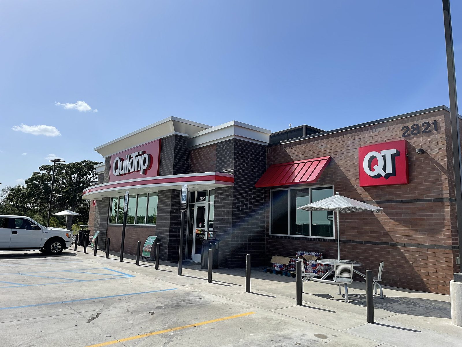 Quiktrip Convenience Store and Gas Station Storefront in Cedar Park, Texas