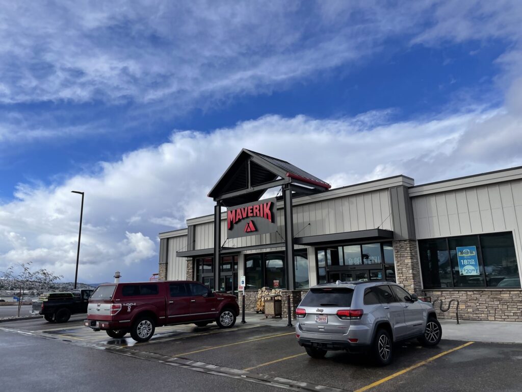 Maverik convenience store storefront, the chain behind these maverik vegetarian options