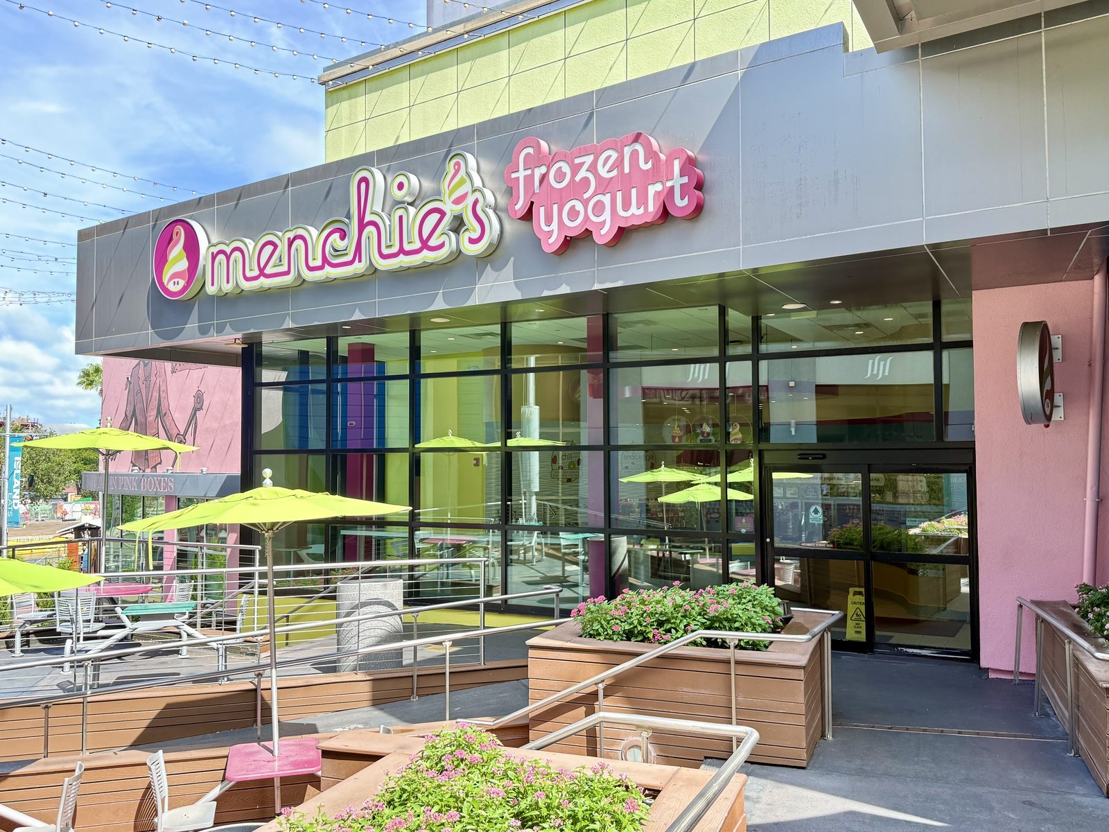 Menchie's Frozen Yogurt storefront at Universal CityWalk Orlando