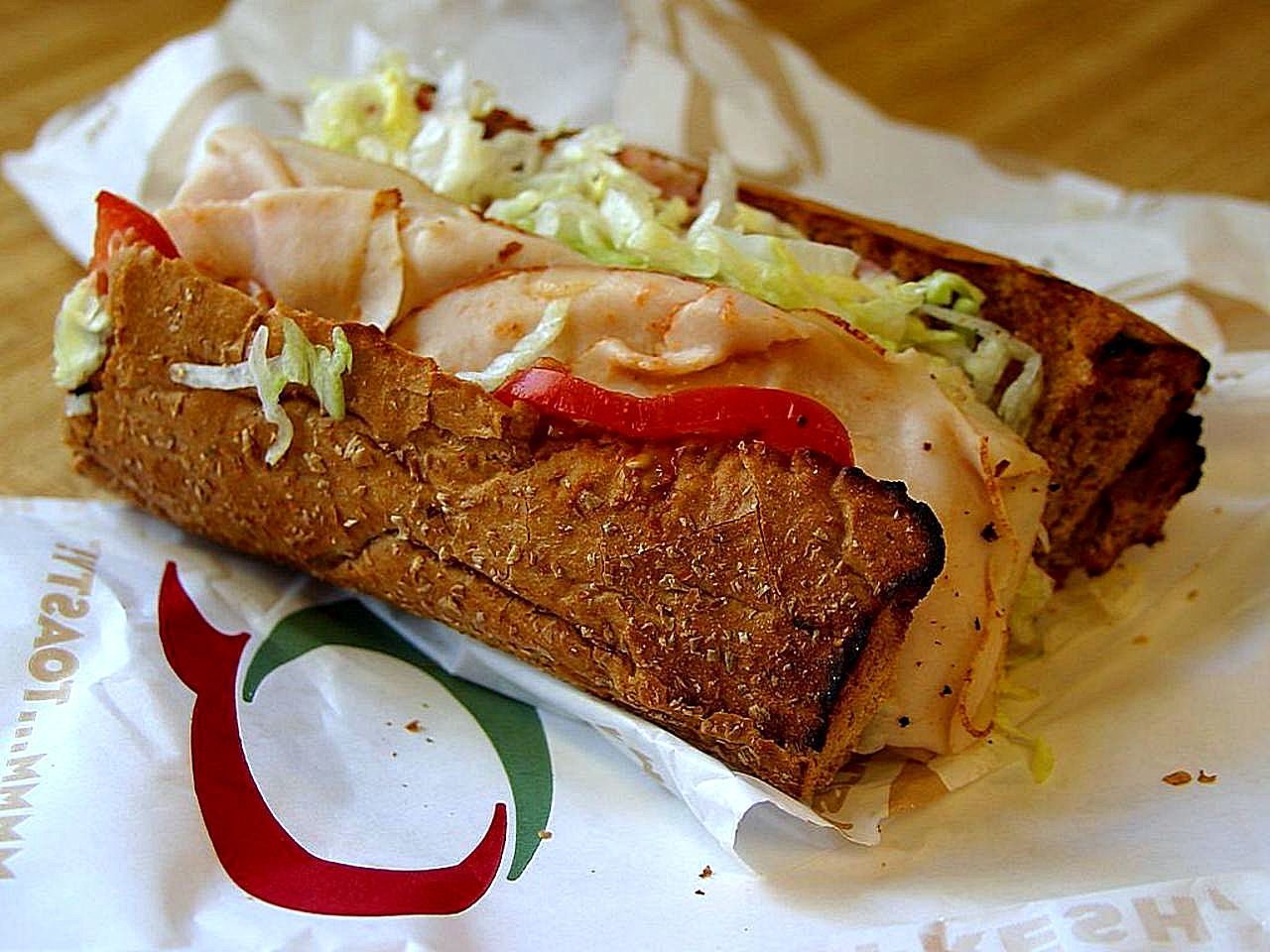 Quiznos vegetarian options - a toasted sub sandwich, the same build used for the Veggie Guacamole