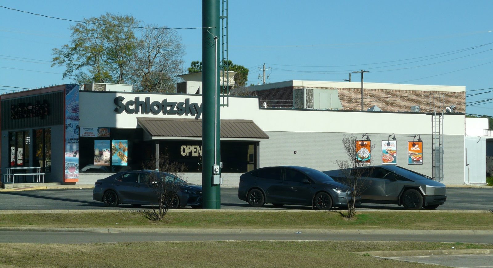 Schlotzsky's restaurant storefront in Dothan, Alabama