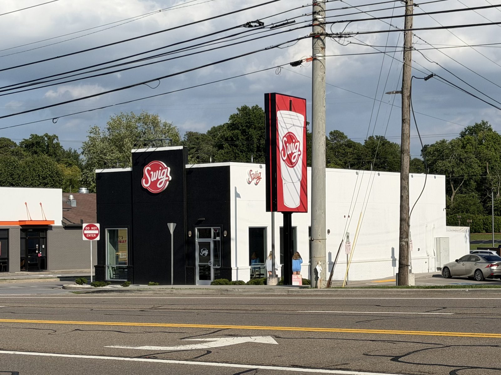 Swig vegetarian options drive-through storefront in Knoxville, Tennessee