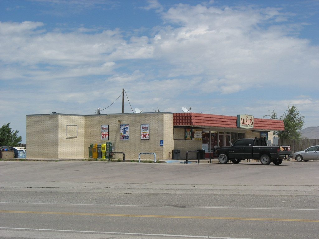 Allsup's storefront, where we checked Allsup's vegetarian options